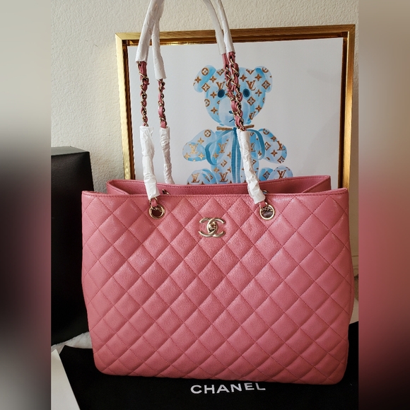 NEW- CHANEL Caviar Leather Large Tote Bag - Picture 3 of 16